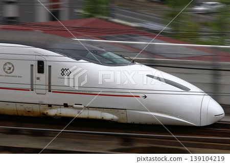 Kyushu Shinkansen 800 series (Kagoshima route: Hakata ⇔ Kagoshima Chuo) 139104219
