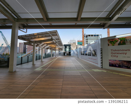 Takanawa Gateway Station under construction, November 2022 Takanawa Gateway Station under construction, November 2022 139106211