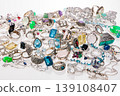 A mountain of vintage jewelry made of sterling silver (925) and natural stones. Numerous rings and necklaces. Appraisal, purchase, and collection services available. 139108407