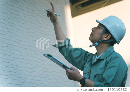 Contractors who inspect exterior walls Contractors who inspect exterior walls 139110382