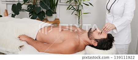 Treatment of headaches and migraines with acupuncture 139111922