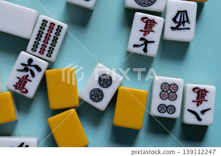 麻將牌排列整齊 139112247