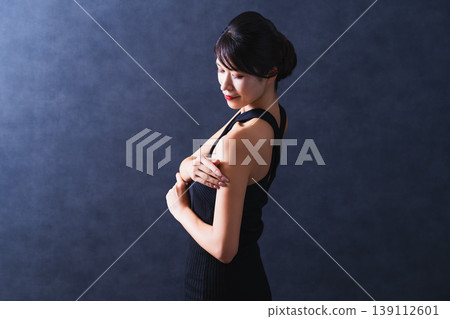 Beauty black background middle woman 139112601