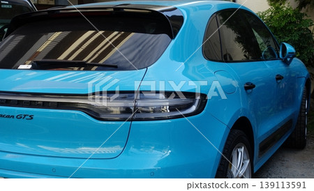 淺藍色的車 139113591