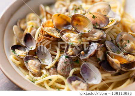 Clam Vongole Bianco Pasta 139113983