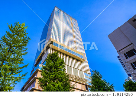 日本橫濱城市景觀,4月21日。照片展示了橫濱關內塔及關內站前的其他建築物。 日本橫濱城市景觀,4月21日。照片展示了橫濱關內塔及關內站前的其他建築物。 139114290