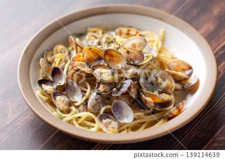 Clam Vongole Bianco Pasta 139114639