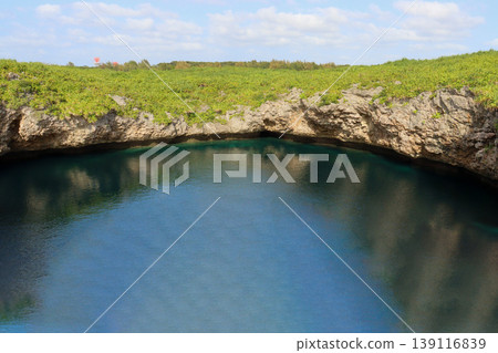 Toriike Pond on Shimoji Island, Okinawa Toriike Pond on Shimoji Island, Okinawa 139116839