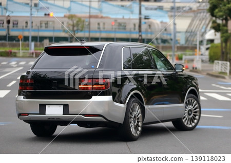Domestic SUV vehicle Domestic SUV vehicle 139118023