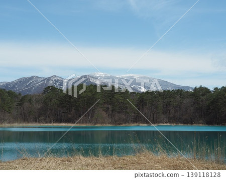 4月下旬的五色沼湖(福島縣北鹽原村) 4月下旬的五色沼湖(福島縣北鹽原村) 139118128