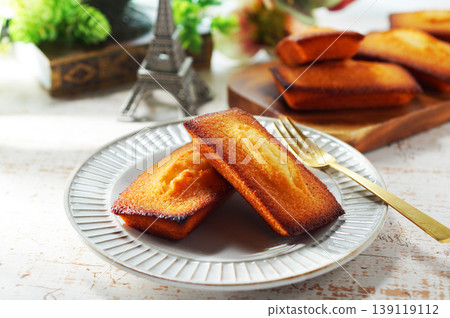 Financier Financier 139119112