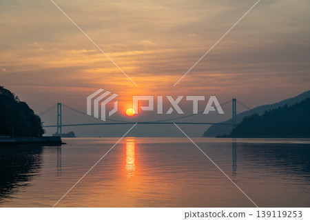 秋田橋上的日出 秋田橋上的日出 139119253