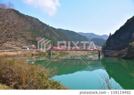 Cherry blossoms at Kasagi Gorge, Ena City, Gifu Prefecture Cherry blossoms at Kasagi Gorge, Ena City, Gifu Prefecture 139119492