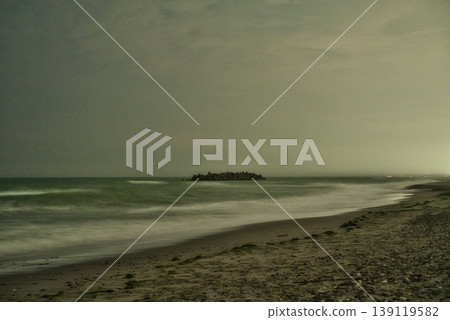 Night beach Night beach 139119582