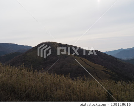 月中時遊覽金時山和妙神岳(神奈川縣箱根町和南足柄市;靜岡縣大山町) 月中時遊覽金時山和妙神岳(神奈川縣箱根町和南足柄市;靜岡縣大山町) 139119616