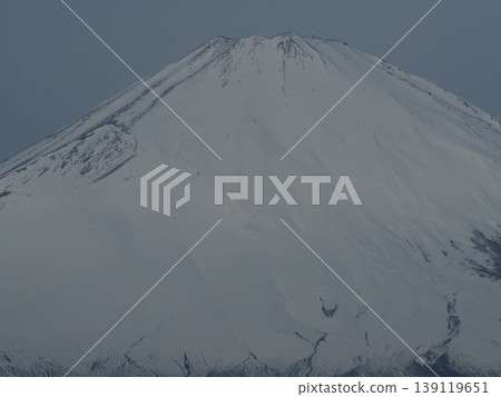 Mount Kintoki and Mount Myojingatake in mid-February (Hakone Town and Minamiashigara City, Kanagawa Prefecture; Oyama Town, Shizuoka Prefecture) Mount Kintoki and Mount Myojingatake in mid-February (Hakone Town and Minamiashigara City, Kanagawa Prefecture; Oyama Town, Shizuoka Prefecture) 139119651