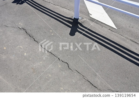 瀝青路面裂縫 瀝青路面裂縫 139119654