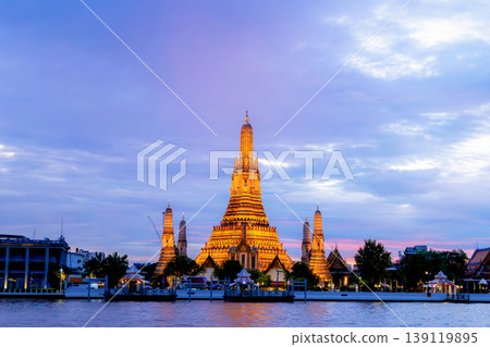 Wat Arun evening view Wat Arun evening view 139119895