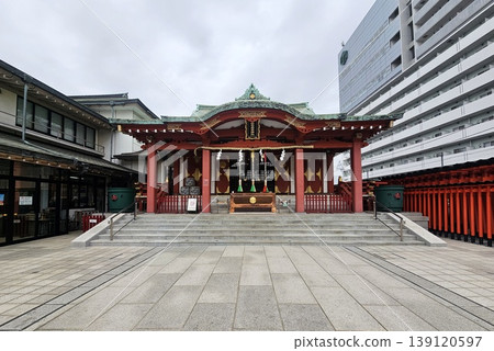 Anamori Inari Shrine in the Haneda area of Ota City, Tokyo, Japan. Anamori Inari Shrine in the Haneda area of Ota City, Tokyo, Japan. 139120597