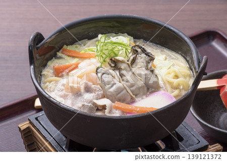 蠔油豆漿火鍋;火鍋菜;燉菜;圖片素材 蠔油豆漿火鍋;火鍋菜;燉菜;圖片素材 139121372