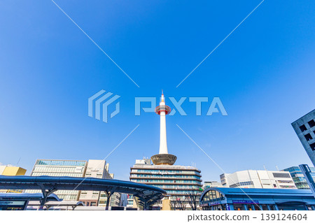 京都塔(二月,冬季) 京都塔(二月,冬季) 139124604