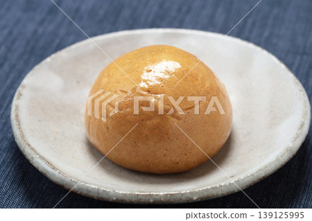 Brown manju Brown manju 139125995