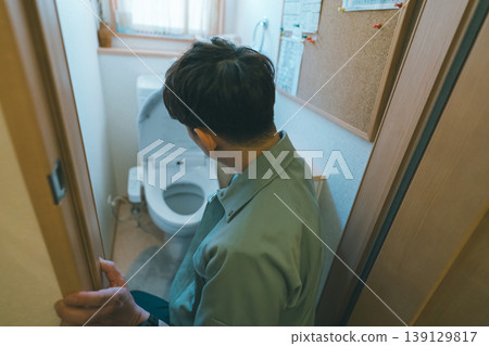 Toilet repair company Toilet repair company 139129817