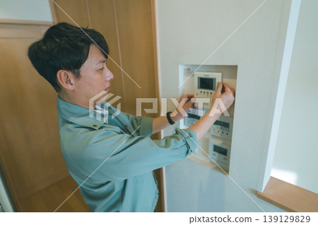 商人 檢查 打勾 139129829