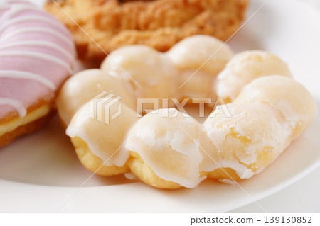 Delicious donuts Delicious donuts 139130852