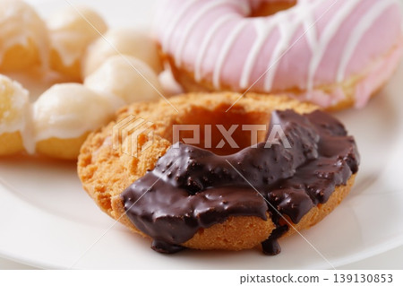 Delicious donuts Delicious donuts 139130853