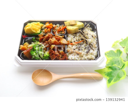 A delicious-looking bento box (minced food) A delicious-looking bento box (minced food) 139132941