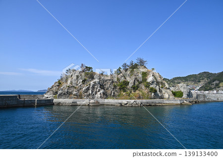 [Tsukumi City, Oita Prefecture] Scenery of Kamonbai Island on Hoto Island 139133400