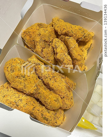 Crispy fried chicken with golden, crunchy skin and juicy, tender meat. A delicious and savory dish, perfect for any meal, served with dipping sauces or side dishes for extra flavor! Crispy fried chicken with golden, crunchy skin and juicy, tender meat. A delicious and savory dish, perfect for any meal, served with dipping sauces or side dishes for extra flavor! 139134436