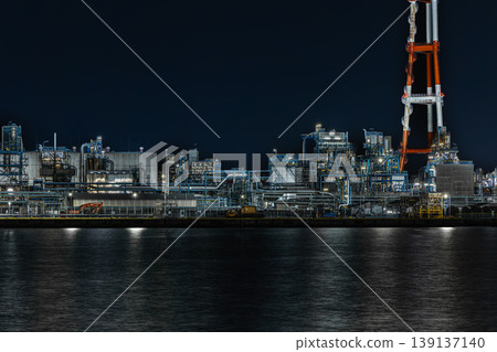 工廠夜景1 工廠夜景1 139137140