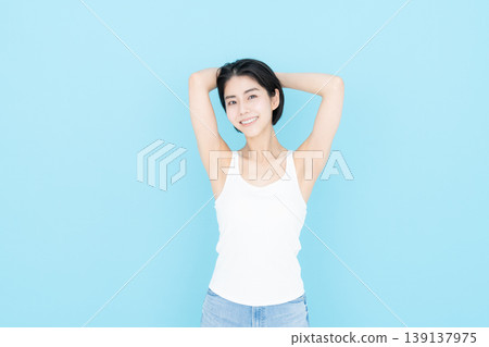 年輕女性的美麗 年輕女性的美麗 139137975