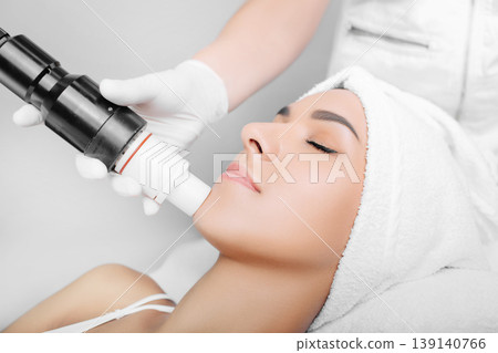 procedure wrinkle treatment , acoustic wave therapy on face 139140766