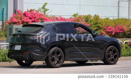 Italian-made compact SUV Italian-made compact SUV 139141130