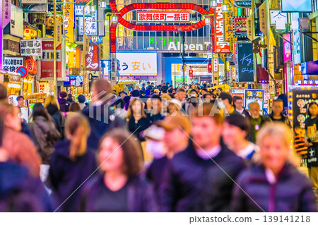 日本東京城市景觀:入境旅遊持續火爆…歌舞伎町和一番街擠滿了外國遊客 = 第26屆 日本東京城市景觀:入境旅遊持續火爆…歌舞伎町和一番街擠滿了外國遊客 = 第26屆 139141218