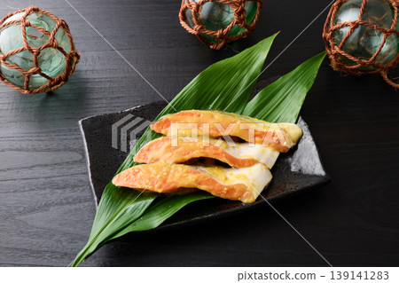 三文魚在西京醃製 139141283
