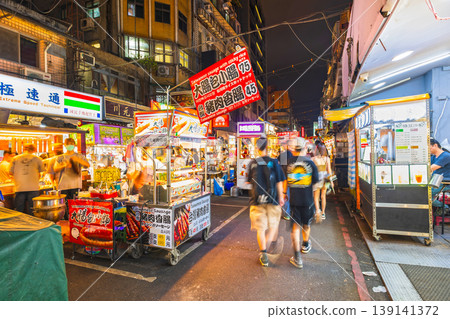 台北饒河街觀光夜市 139141372