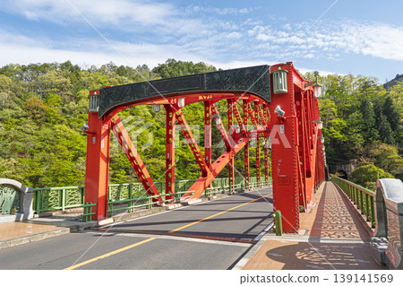 Minetani Bridge, Lake Okutama, with lush green mountains in the background - Okutama Town, Tokyo Minetani Bridge, Lake Okutama, with lush green mountains in the background - Okutama Town, Tokyo 139141569