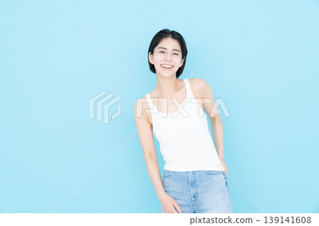 年輕女性的美麗 年輕女性的美麗 139141608