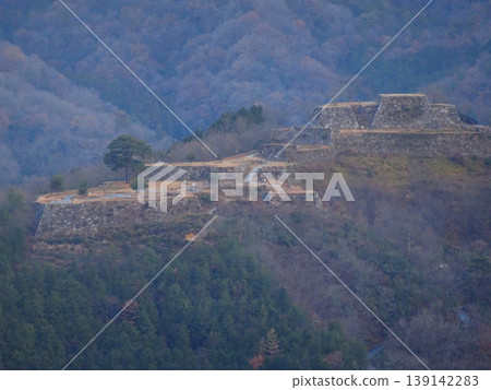 Takeda Castle in the early morning, without a sea of clouds, as seen from the Ritsunkyo Terrace in Asago City, Hyogo Prefecture, Japan (photographed in December 2025). Takeda Castle in the early morning, without a sea of clouds, as seen from the Ritsunkyo Terrace in Asago City, Hyogo Prefecture, Japan (photographed in December 2025). 139142283