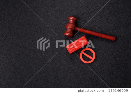 The cargo container ban as a conceptual backdrop for the export. The cargo container embargo The cargo container ban as a conceptual backdrop for the export. The cargo container embargo 139146909
