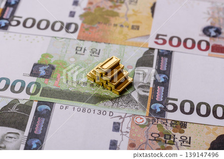 Gold bars or ingots as a tool for balance, financial investment, and savings. Gold bars Gold bars or ingots as a tool for balance, financial investment, and savings. Gold bars 139147496