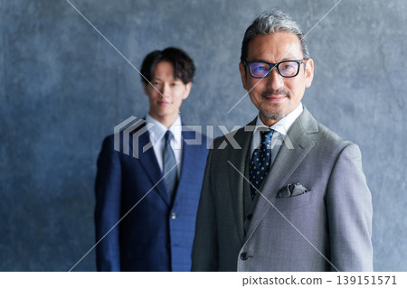 商人、老年人、年輕人、肖像 商人、老年人、年輕人、肖像 139151571