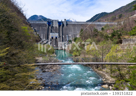 Omachi Dam and Kotaro Suspension Bridge, Omachi City, Nagano Prefecture (Aerial photography by drone) 139151822