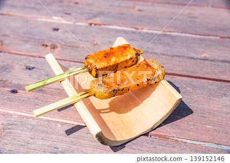 Miso dengaku (konjac and tofu) 139152146