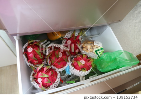 Dragon fruit and ingredients stored in the refrigerator Dragon fruit and ingredients stored in the refrigerator 139152734
