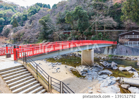 香嵐溪峽谷(愛知縣豐田市)-著名的賞楓勝地。 香嵐溪峽谷(愛知縣豐田市)-著名的賞楓勝地。 139152792